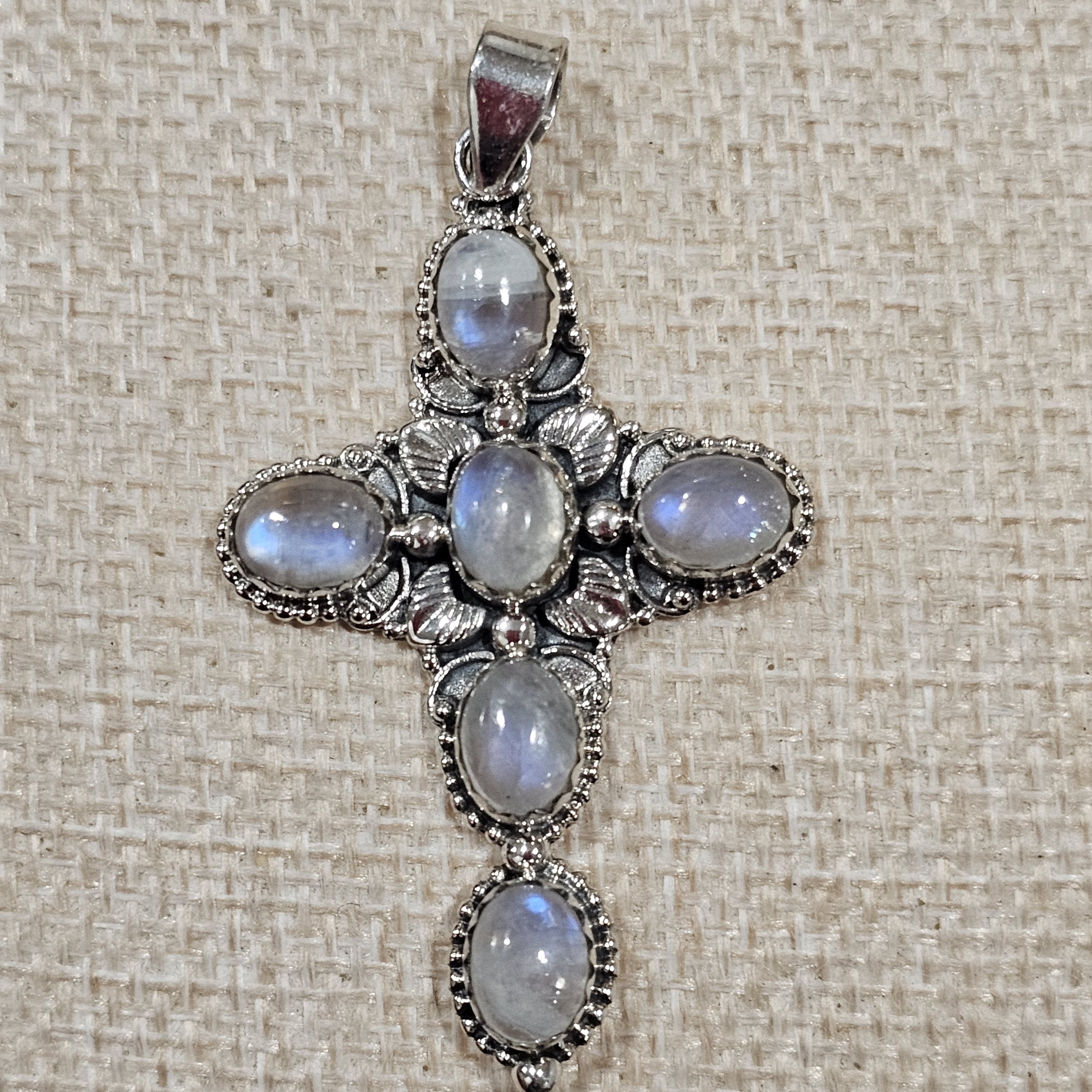 Elegant 925 Sterling Silver Cross Pendant With Moonstone Accents 46$